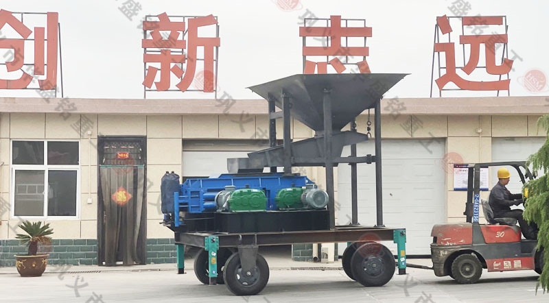 時(shí)產(chǎn)70、80噸雙輥式破碎機(jī)型號(hào)及參數(shù)
