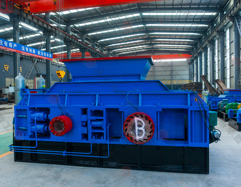 砂石廠需要什么設備，出料1-3mm對輥破碎機廠家